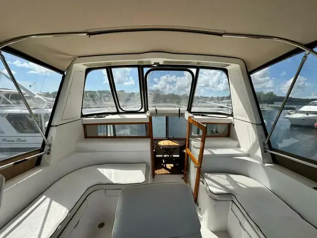 Trader 47 Tradewinds Cockpit Motor Yacht