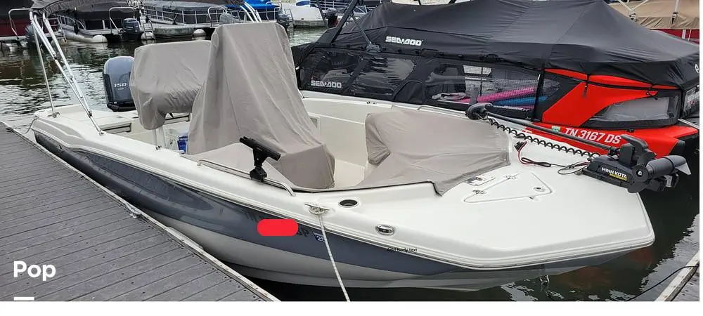 2022 Nauticstar 211 hybrid