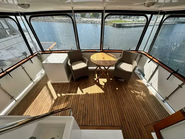 Trader 47 Tradewinds Cockpit Motor Yacht