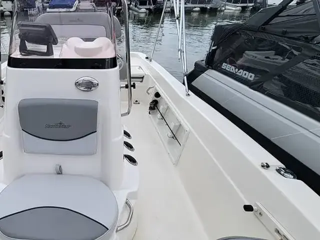 NauticStar Boats 211 Hybrid