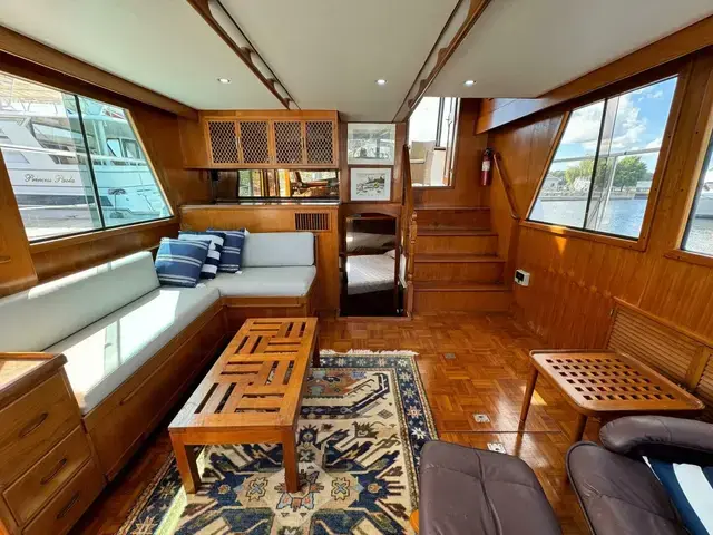 Trader 47 Tradewinds Cockpit Motor Yacht