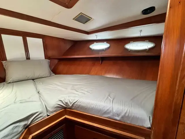 Trader 47 Tradewinds Cockpit Motor Yacht