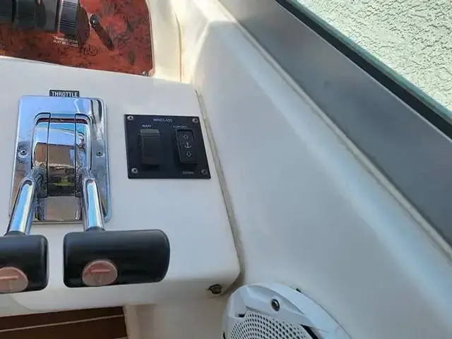 Sea Ray 330 Sundancer