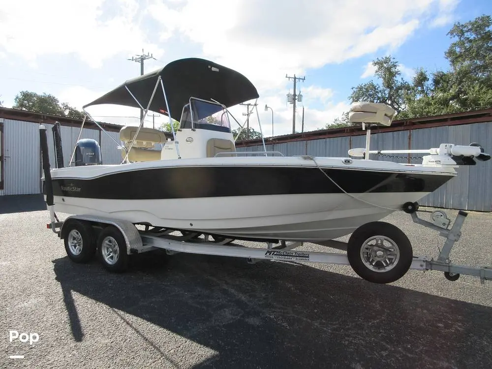 2020 Nauticstar 211 hybrid