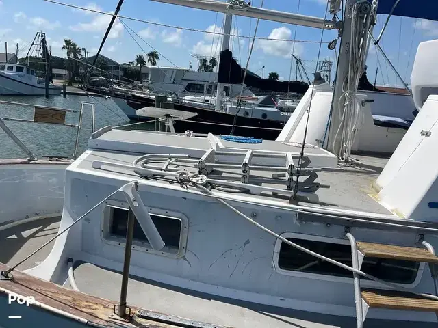 Fales Navigator 38