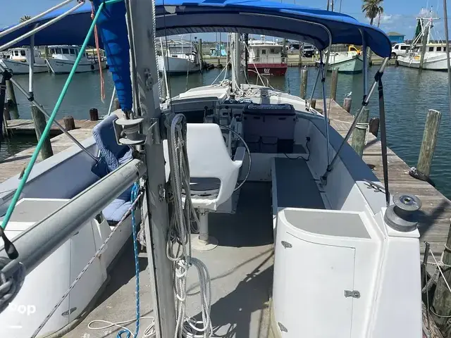 Fales Navigator 38