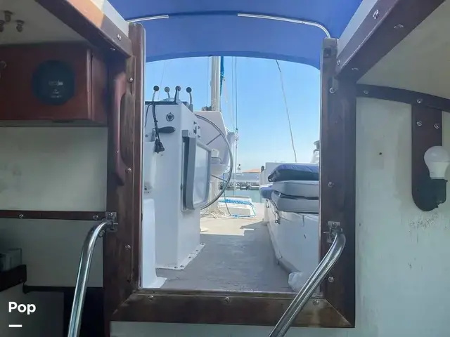 Fales Navigator 38