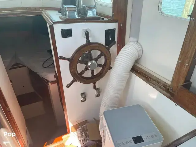 Fales Navigator 38