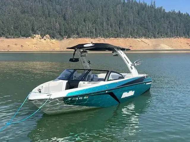 Malibu Wakesetter 22 LSV