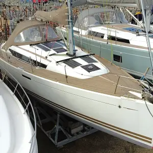 2012 Jeanneau Sun Odyssey 379