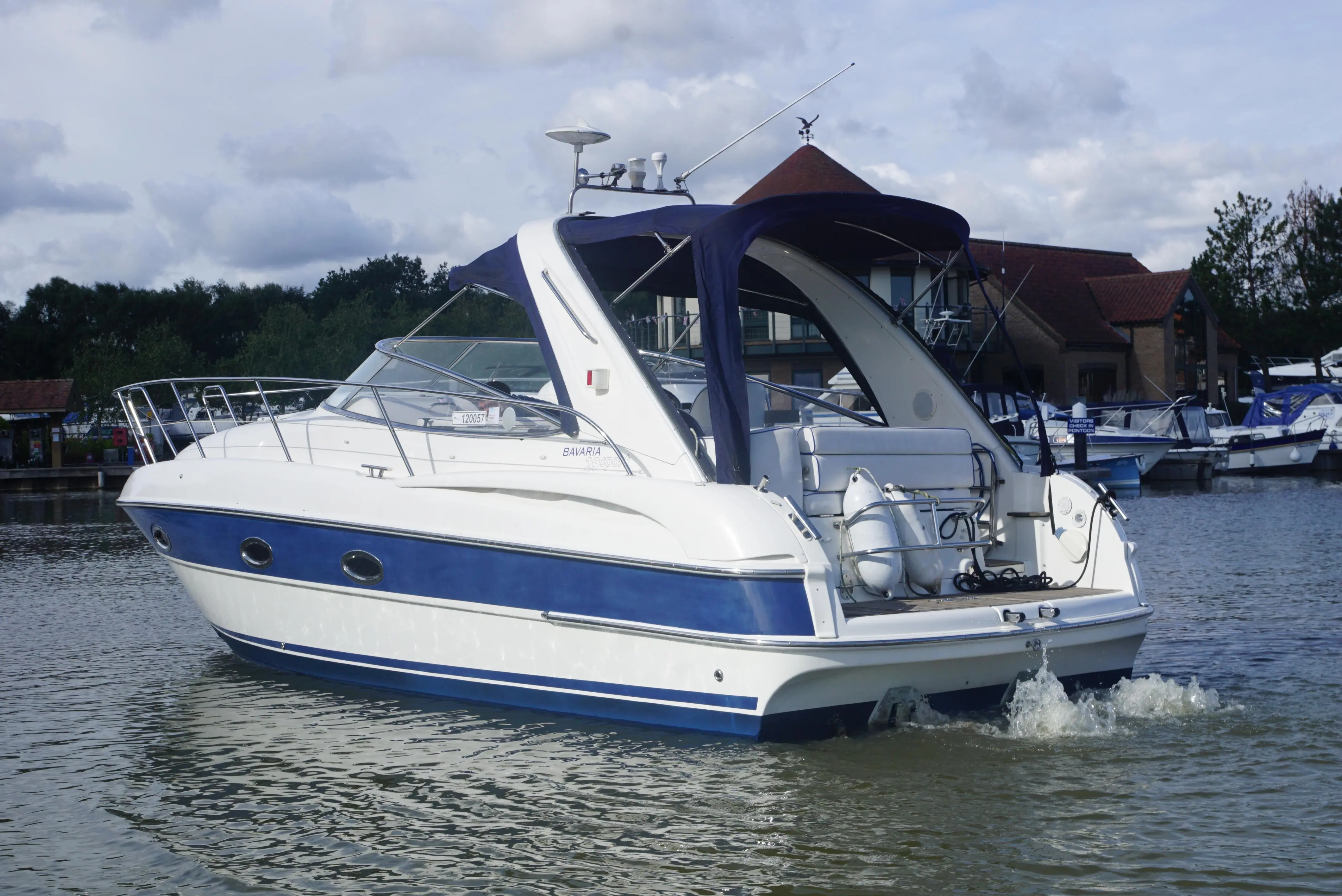 2006 Bavaria 29 sport