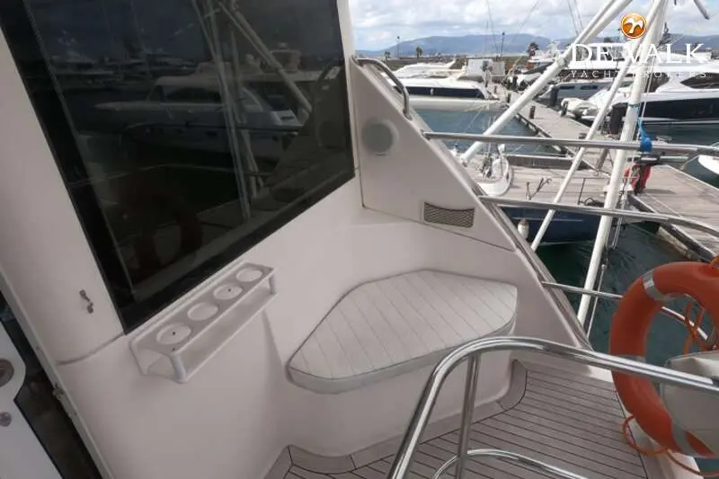 2005 Riviera 58 enclosed flybridge