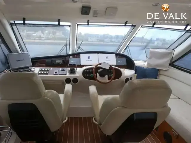 Riviera 58 Enclosed Flybridge