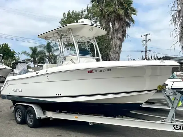 Robalo 240