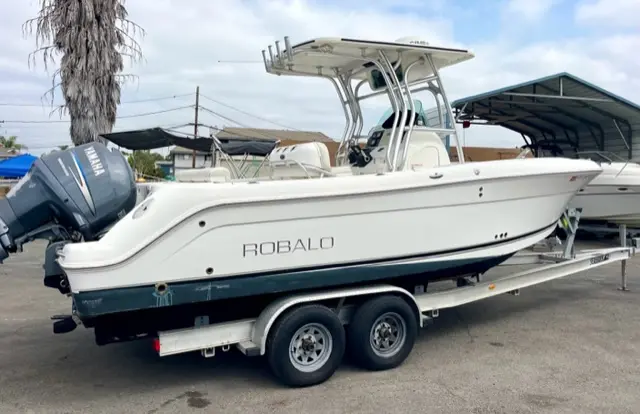 2008 Robalo 240