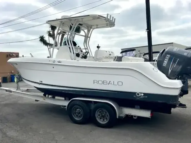 Robalo 240