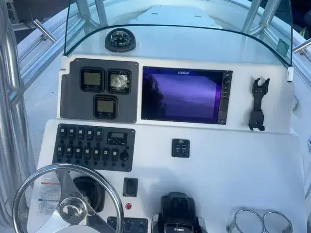 Robalo 240