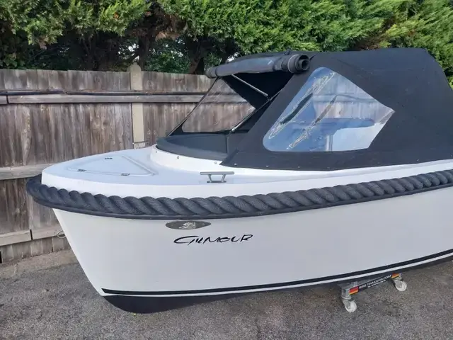 Maxima boats 490