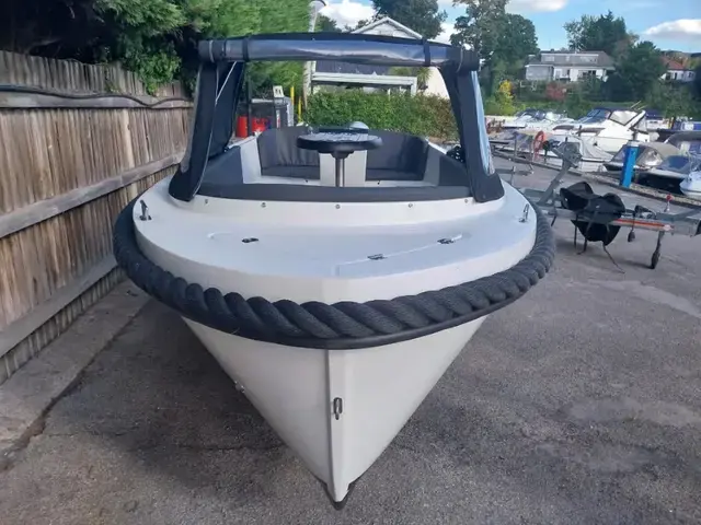 Maxima boats 490