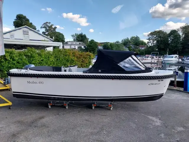 Maxima boats 490