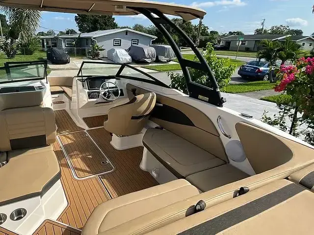 Sea Ray 210 SPX