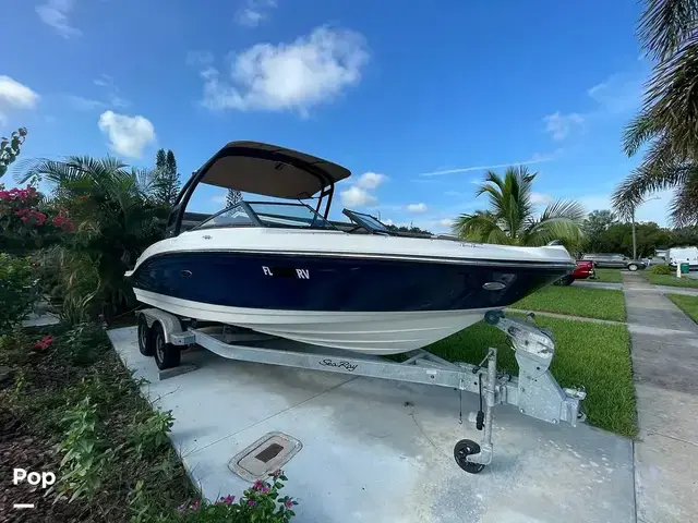 Sea Ray 210 SPX