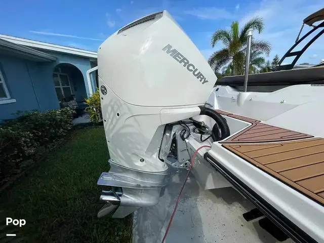 Sea Ray 210 SPX