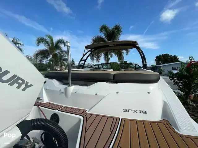 Sea Ray 210 SPX