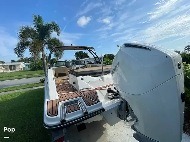 Sea Ray 210 SPX