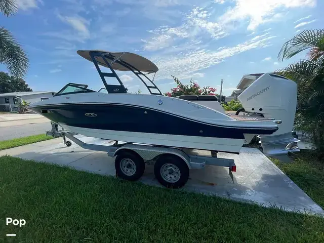 Sea Ray 210 SPX