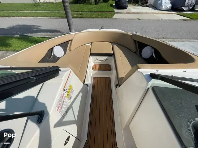 Sea Ray 210 SPX