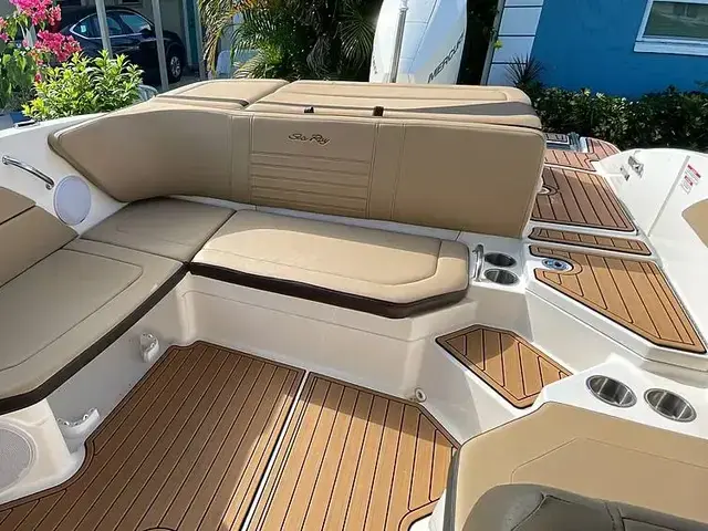 Sea Ray 210 SPX