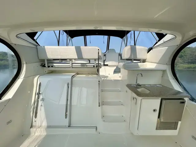 Silverton 39 Motor Yacht