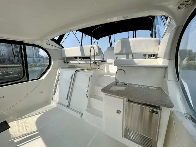 Silverton 39 Motor Yacht