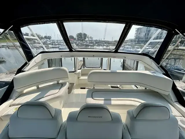 Silverton 39 Motor Yacht