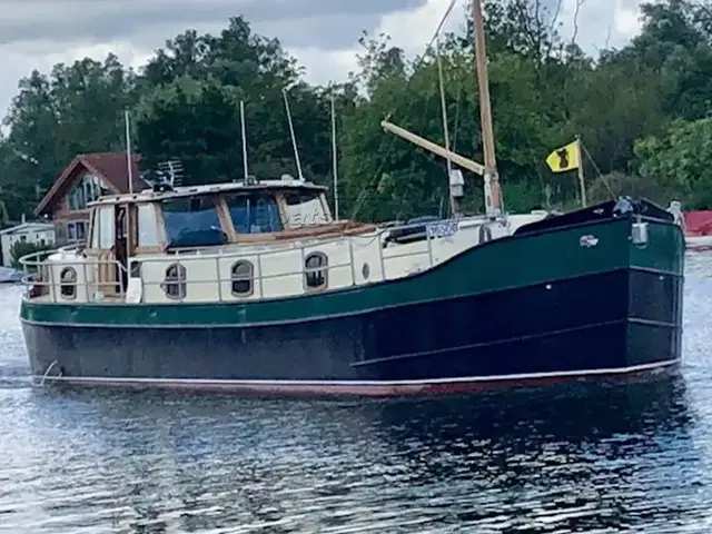 Luxemotor Replica Dutch Barge