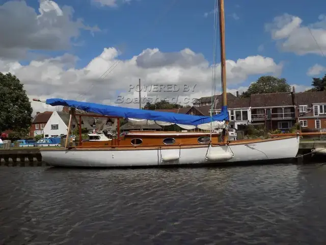 Chumley & Hawke River Class Cruiser