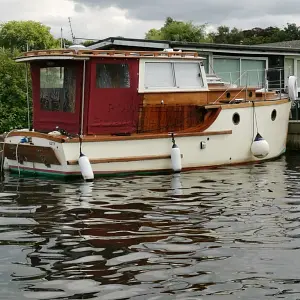 1936 Classic 27 foot Motor Cruiser