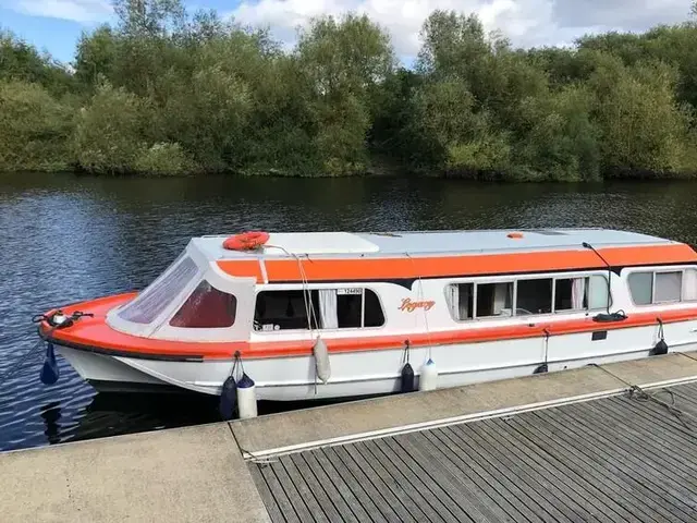 Norfolk Broads Cruiser - Boat