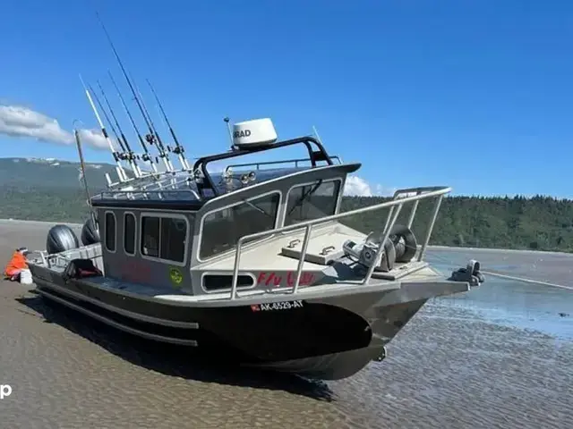 North River 28 Sounder