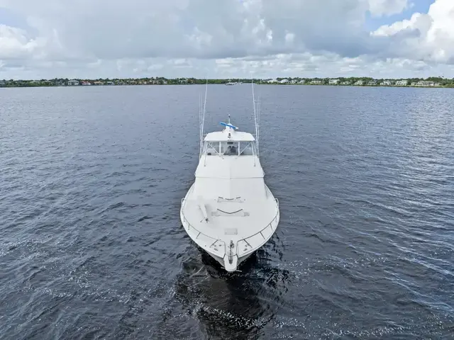 Hatteras 68 Convertible