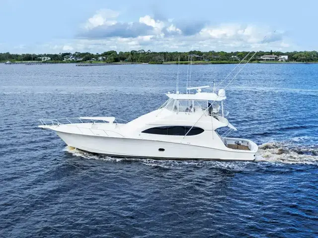 Hatteras 68 Convertible