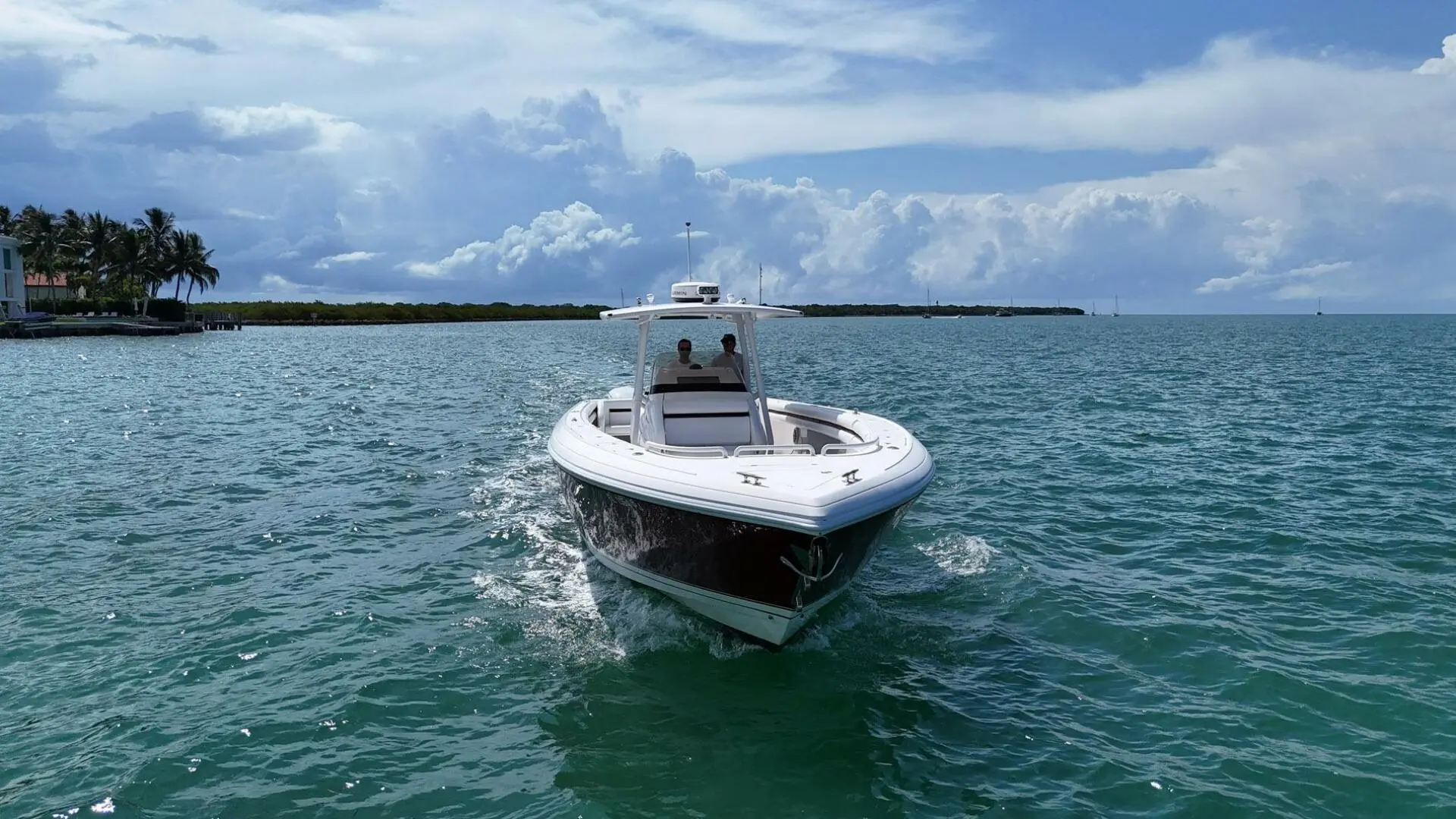 2012 Intrepid 400 center console