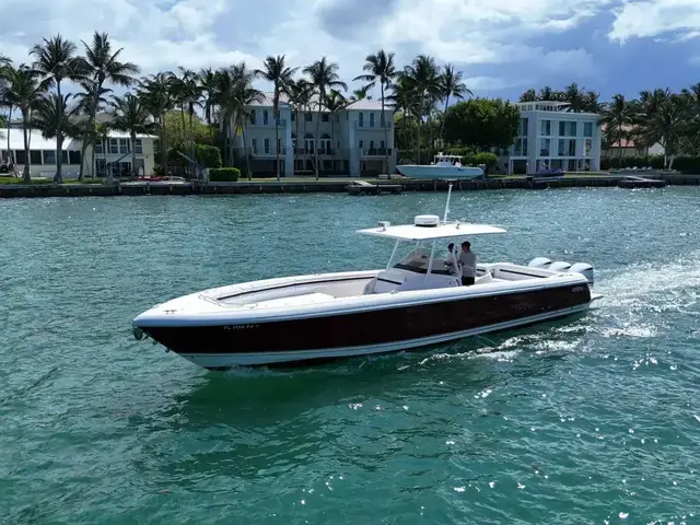 Intrepid Boats 400 Center Console