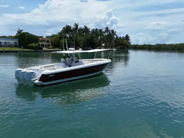 Intrepid Boats 400 Center Console