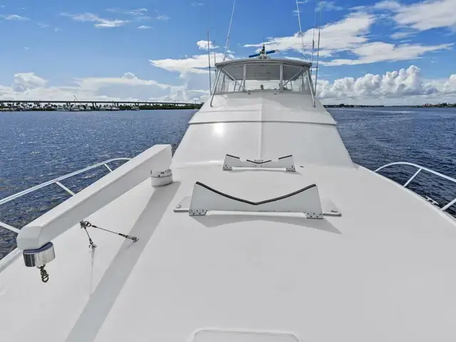 Hatteras 68 Convertible