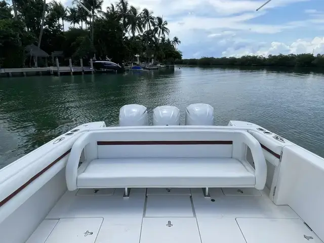 Intrepid Boats 400 Center Console