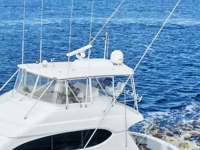 Hatteras 68 Convertible