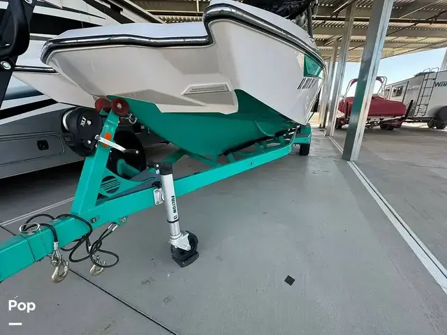 Malibu Wakesetter 23 MXZ