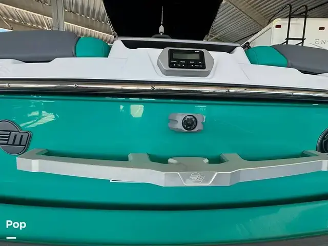 Malibu Wakesetter 23 MXZ